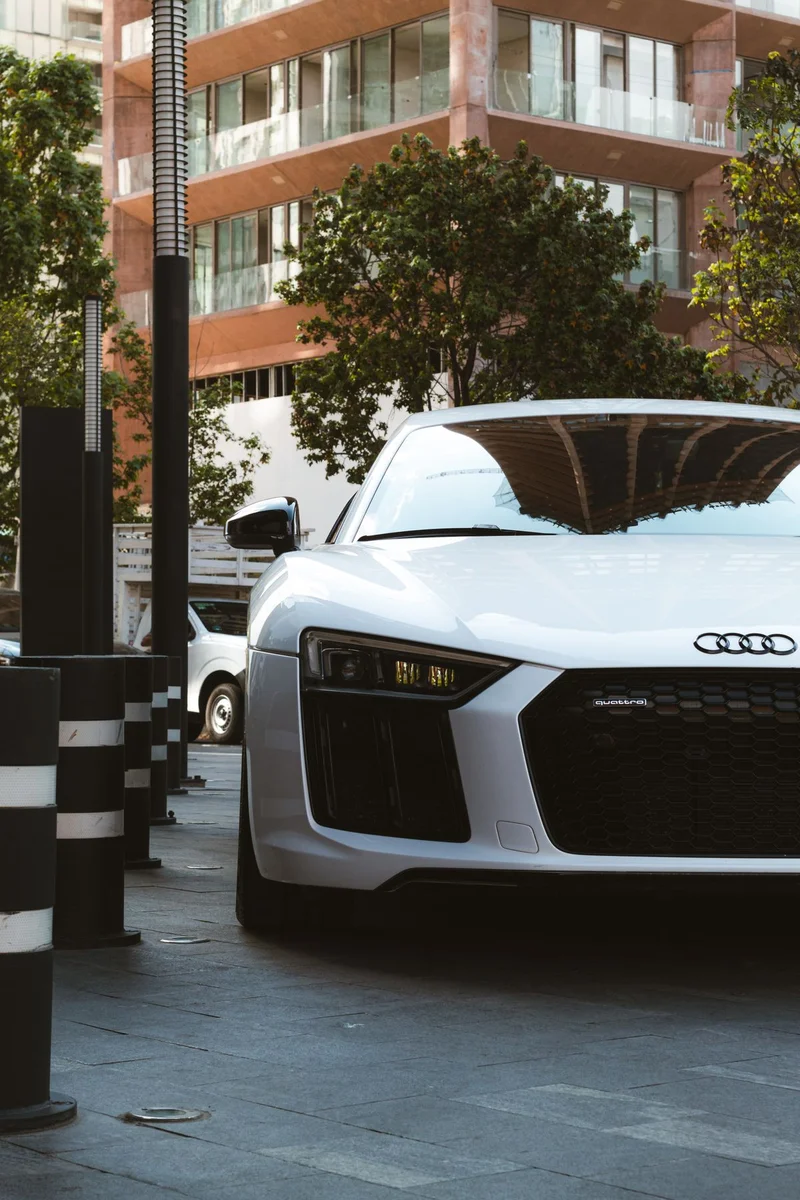 Silver Audi R8